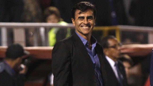 Quinteros: Estoy contento porque el equipo tuvo personalidad y manejó el partido