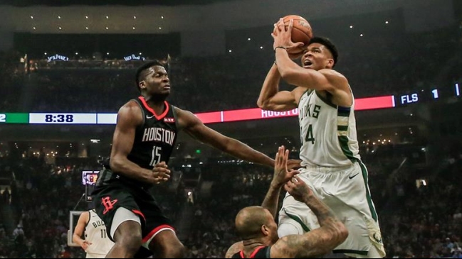 La columna de Manfred Schwager: En su casa, con sus reglas