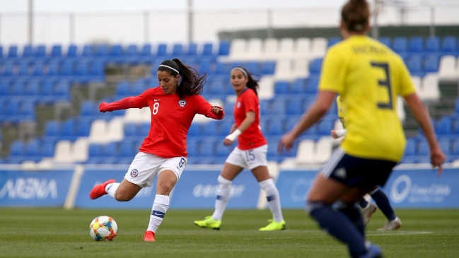 La Roja femenina fue dominada, pero rescató un empate ante Escocia en duelo previo al Mundial