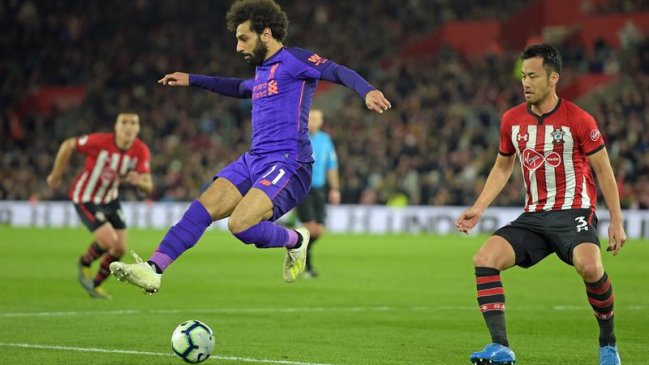 Liverpool tumbó como visita a Southampton y reclamó el primer lugar en la Premier League