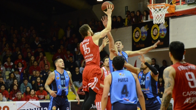 Valdivia derrotó en casa a ABA Ancud y tomó ventaja en la final de la Conferencia Sur de la LNB