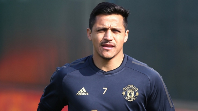 Alexis volvió a las prácticas y Solksjaer lo quiere para el fin de semana