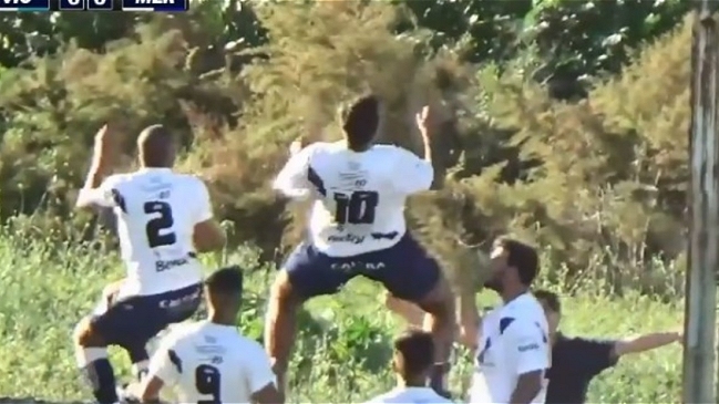 El golazo de Christian Fabbiani que causó una efusiva celebración