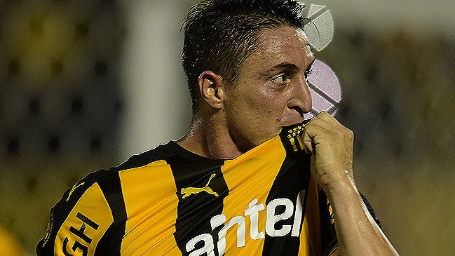 “Jugó desnudo”: El elogio que le debieron explicar a Cristian Rodríguez por su actuación en Peñarol