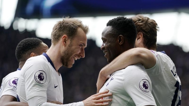 Tottenham aplastó a Huddersfield y se afianzó en la parte alta de la Premier League