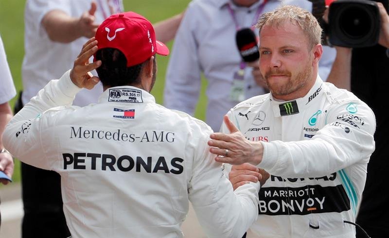 Valtteri Bottas se quedó con la pole tras ser el más rápido en el circuito de Shanghai