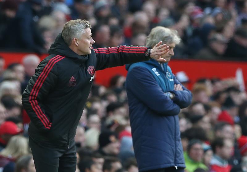 Ole Gunnar Solskjaer le ganó el duelo a Manuel Pellegrini en Old Trafford