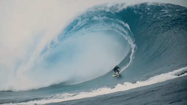 Ramón Navarro fue nominado a los “premios Óscar” del surf por su hazaña en Cloudbreak