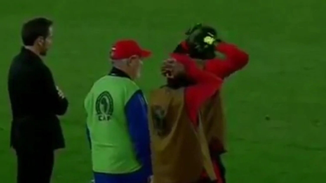 Arquero senegalés sufrió fractura de tibia y peroné en la Champions africana