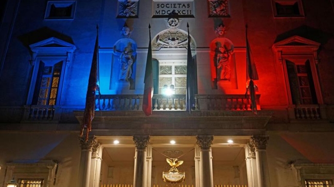 El fútbol francés se moviliza para ayudar tras la catástrofe de Notre Dame