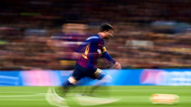 El comentado “baile” que Messi le dio al zaguero de Manchester United Phil Jones