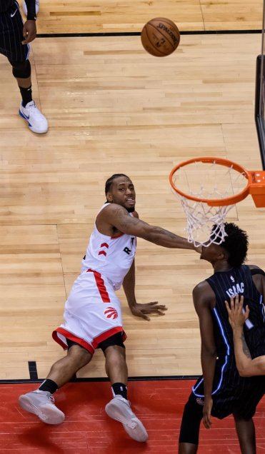 Los Raptors ganaron en casa ante los Magic para igualar la serie en el Este