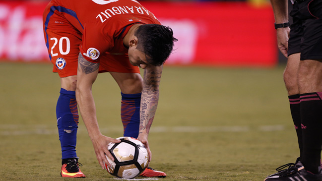 El cumpleañero Charles Aránguiz y su efectividad tirando penales