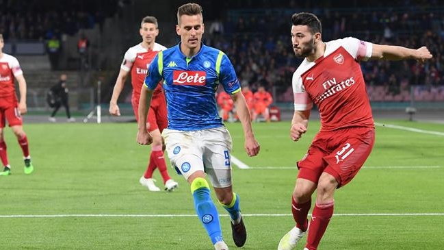 Arsenal venció con lo justo a Napoli y aseguró su paso a semifinales de la Europa League