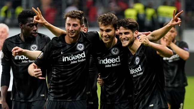 Frankfurt dio vuelta la serie ante Benfica y se instaló en semifinales de la Europa League