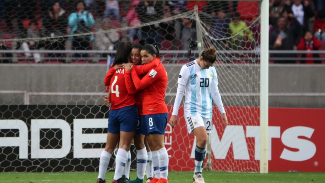 Francisca Lara: Muchas jugamos juntas fuera de la selección y eso nos ayuda a ser más fuertes
