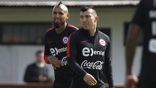 Director deportivo de Boca Juniors descartó gestiones por Arturo Vidal y Gary Medel