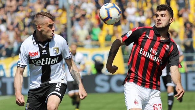 Parma de Francisco Sierralta igualó con AC Milán en la Serie A