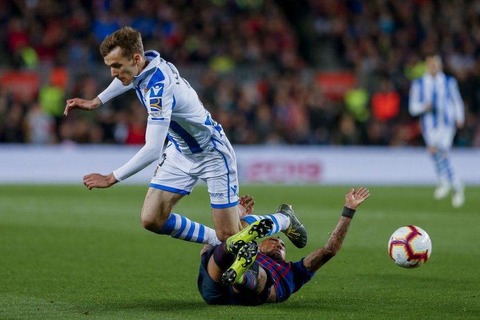 Arturo Vidal salió ovacionado en victoria de Barcelona sobre Real Sociedad