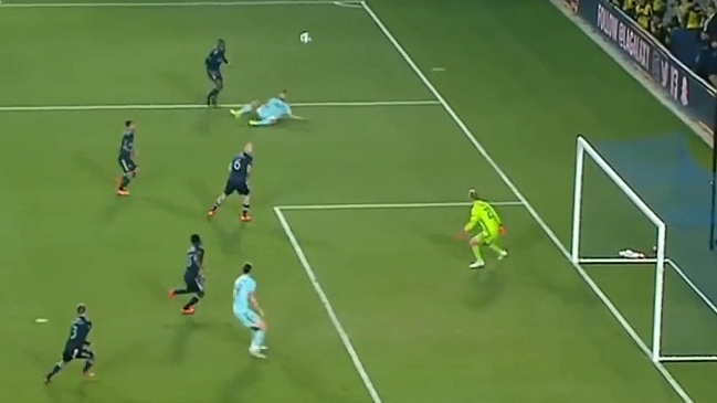 Zlatan Ibrahimovic se perdió un gol cantado ante Houston Dynamo