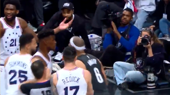Jimmy Butler y Jared Dudley iniciaron feroz pelea en duelo entre Brooklyn Nets y Philadelphia 76ers