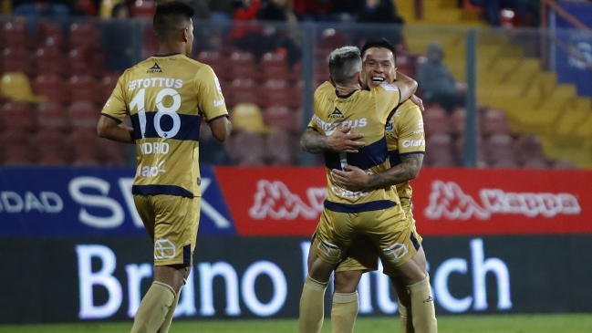 Alvaro Ramos sorprendió en el inicio del segundo tiempo y aumentó para Everton sobre U. Española