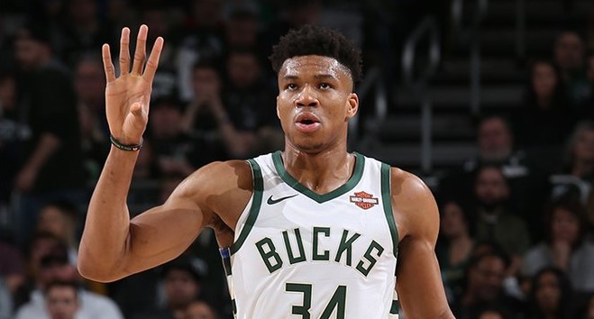 Milwaukee Bucks barrió con Detroit Pistons y avanzó en los playoffs de la NBA