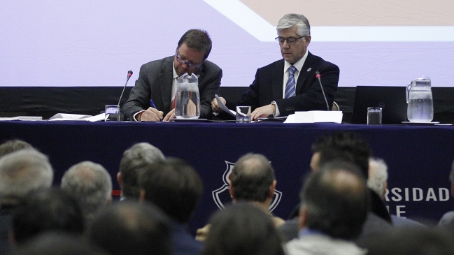 Ex representante de la casa de estudios explicó el voto contra Navarrete como presidente de la U