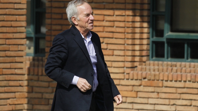 Gabriel Ruiz-Tagle: Si Aníbal Mosa da un paso al costado, sería un gesto que lo enaltecería