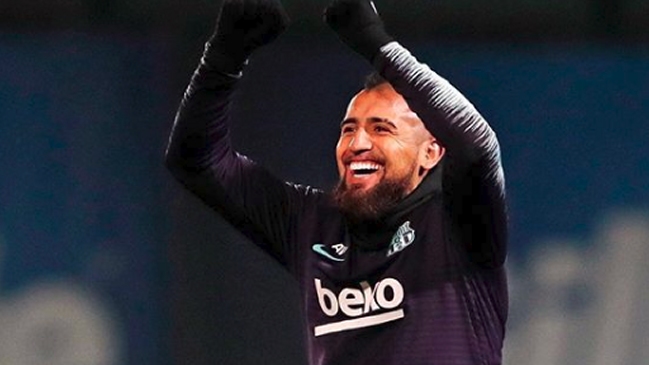 “Espero que nos podamos conocer”: Arturo Vidal envió emotivo saludo a su pequeño hincha iraní