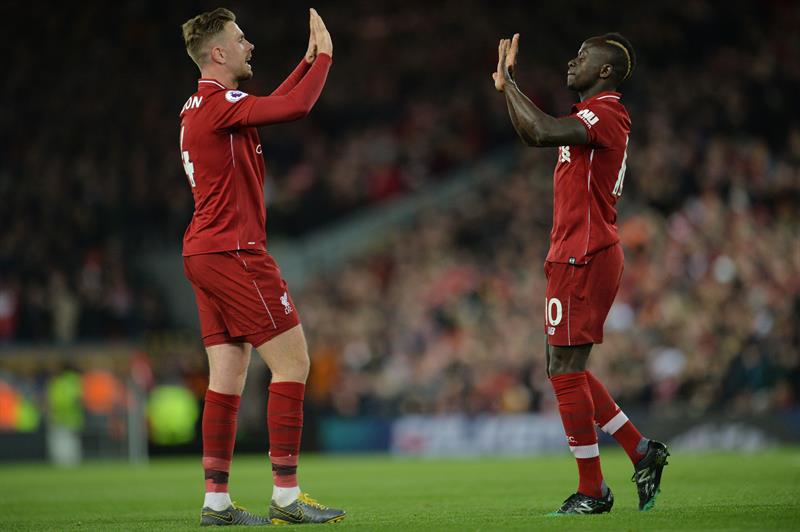 Liverpool volvió a conquistar la cima de la liga inglesa