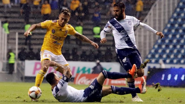 Eduardo Vargas jugó en empate de Tigres ante Puebla en la liga mexicana