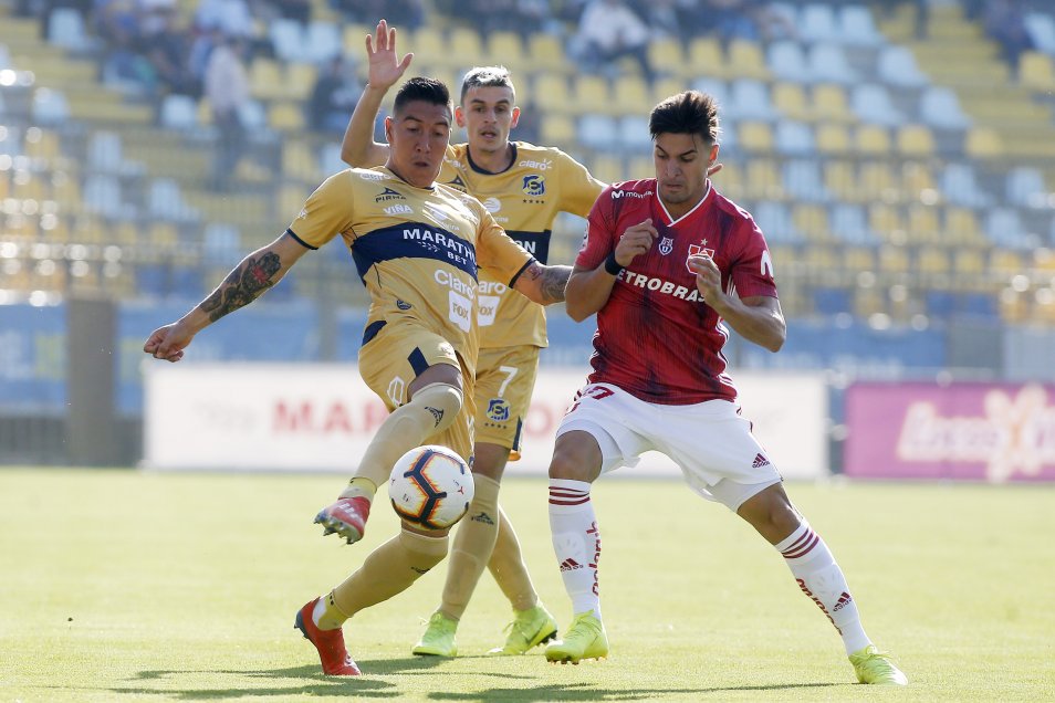 No revive: U. de Chile se mantuvo en el fondo de la clasificación al empatar con Everton