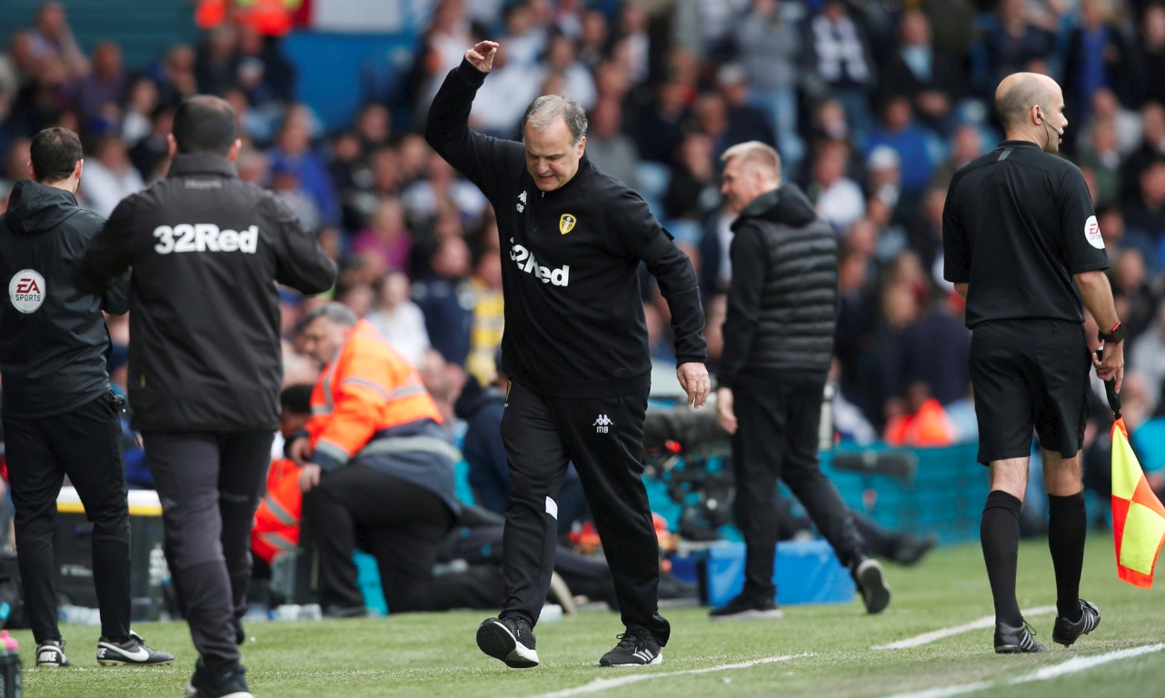 ¡Increíble! Bielsa ordenó a sus jugadores que se dejaran empatar tras marcar polémico gol