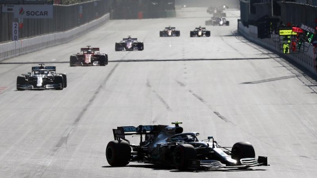 Valtteri Bottas ganó el Gran Premio de Azerbaiyán y recuperó el liderato en la Fórmula 1