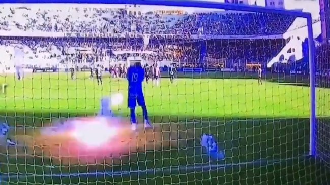 Arquero de The Strongest fue atacado con petardos por hinchas de Jorge Wilsterman