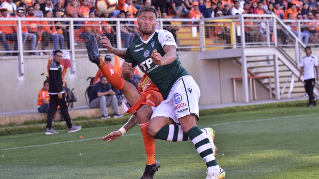 Cobreloa goleó a Santiago Wanderers y dio un golpe de autoridad en Primera B