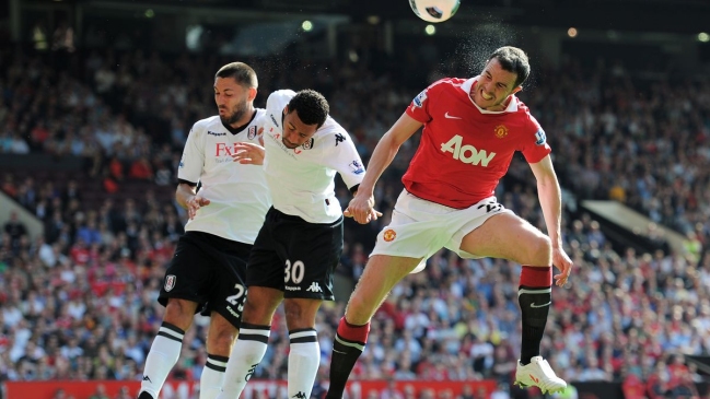 Legendario zaguero de Manchester United anunció su retiro del fútbol