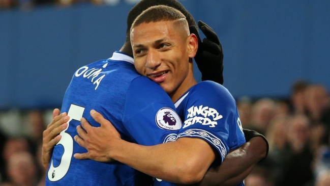 Everton derrotó a Burnley entre la intrascendencia