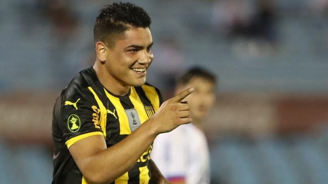 Jugador de Peñarol fue imputado tras atropellar a una mujer en Uruguay