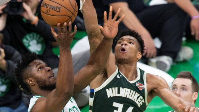 Milwaukee Bucks venció a Boston Celtics y tomó ventaja en semifinales de la Conferencia Este
