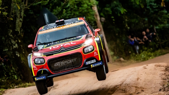 Thierry Neuville sale a defender su liderato del Mundial en el Rally de Concepción