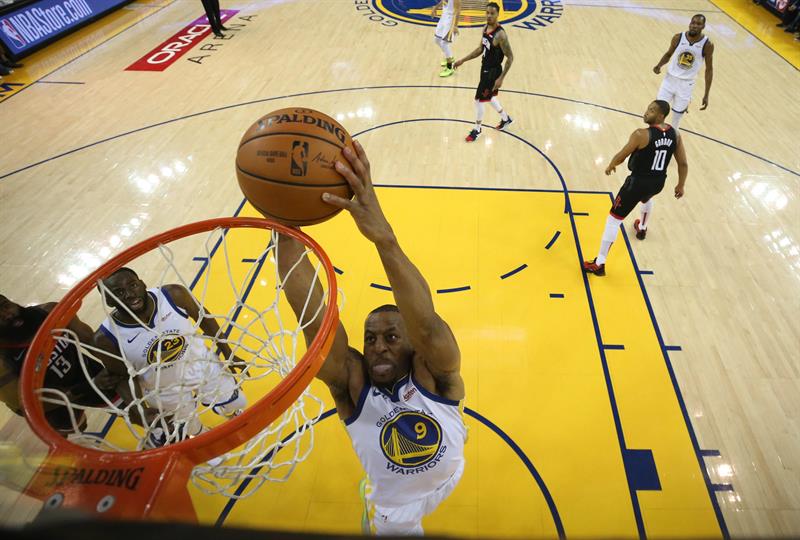 Los Warriors retomaron ventaja ante Houston Rockets en la quinta semifinal de la NBA