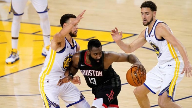 Thompson y Curry guiaron triunfo de Golden State sobre Houston Rockets en la quinta semifinal