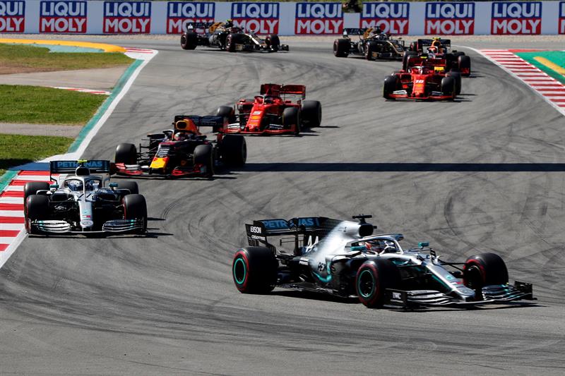 Hamilton ganó en España y lideró el doblete de Mercedes en el circuito de Montmeló