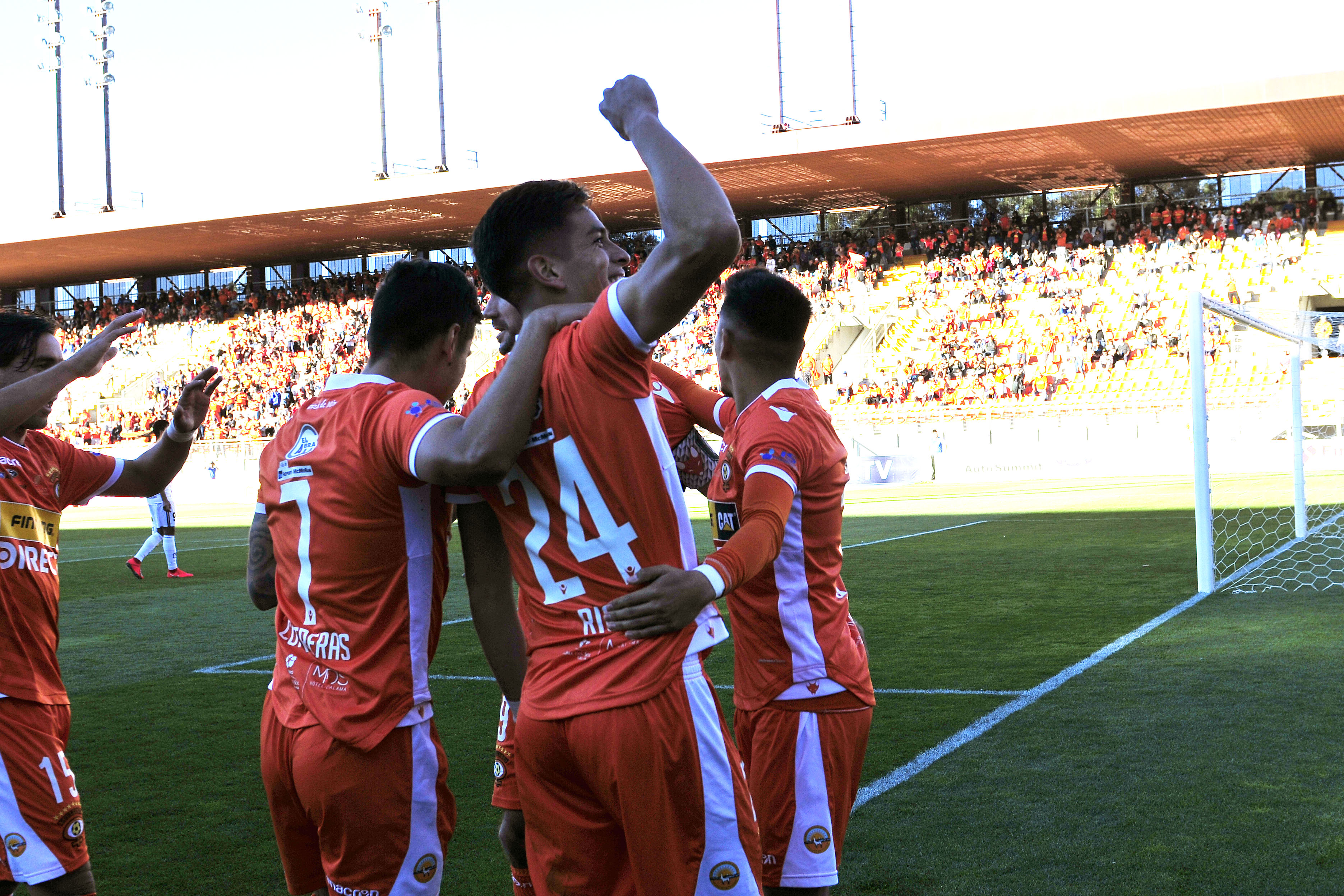 [Video] Cobreloa volvió a la cima de la Primera B tras golear a Santiago Morning en Calama