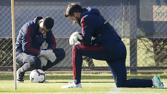Marginación de Johnny Herrera del Superclásico indignó a los hinchas de la U
