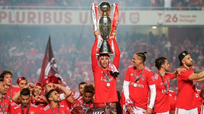 Benfica fue campeón en Portugal tras goleada sobre Santa Clara