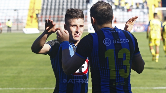 Huachipato impuso su localía sobre una U. de Concepción que se estancó en la parte baja