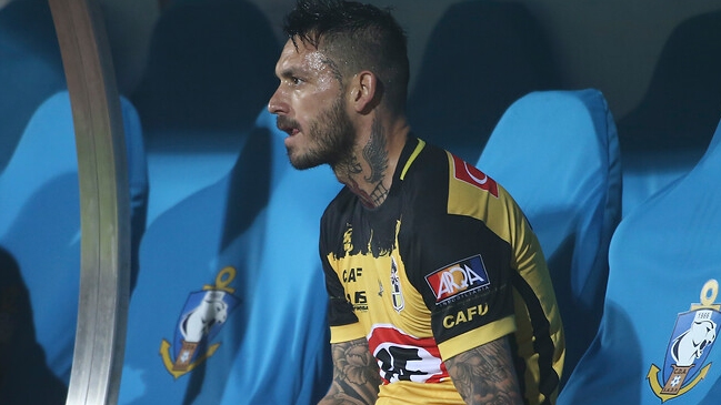 Mauricio Pinilla espera ofertas y estudia la opción de terminar su carrera